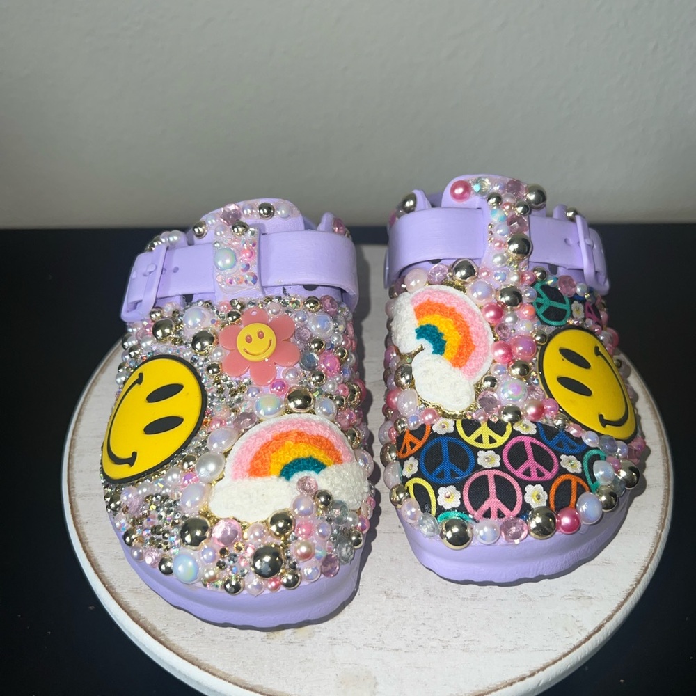 Lilac Kids Beaded Spring Easter Summer Clog with Rainbow & Smiley Charms